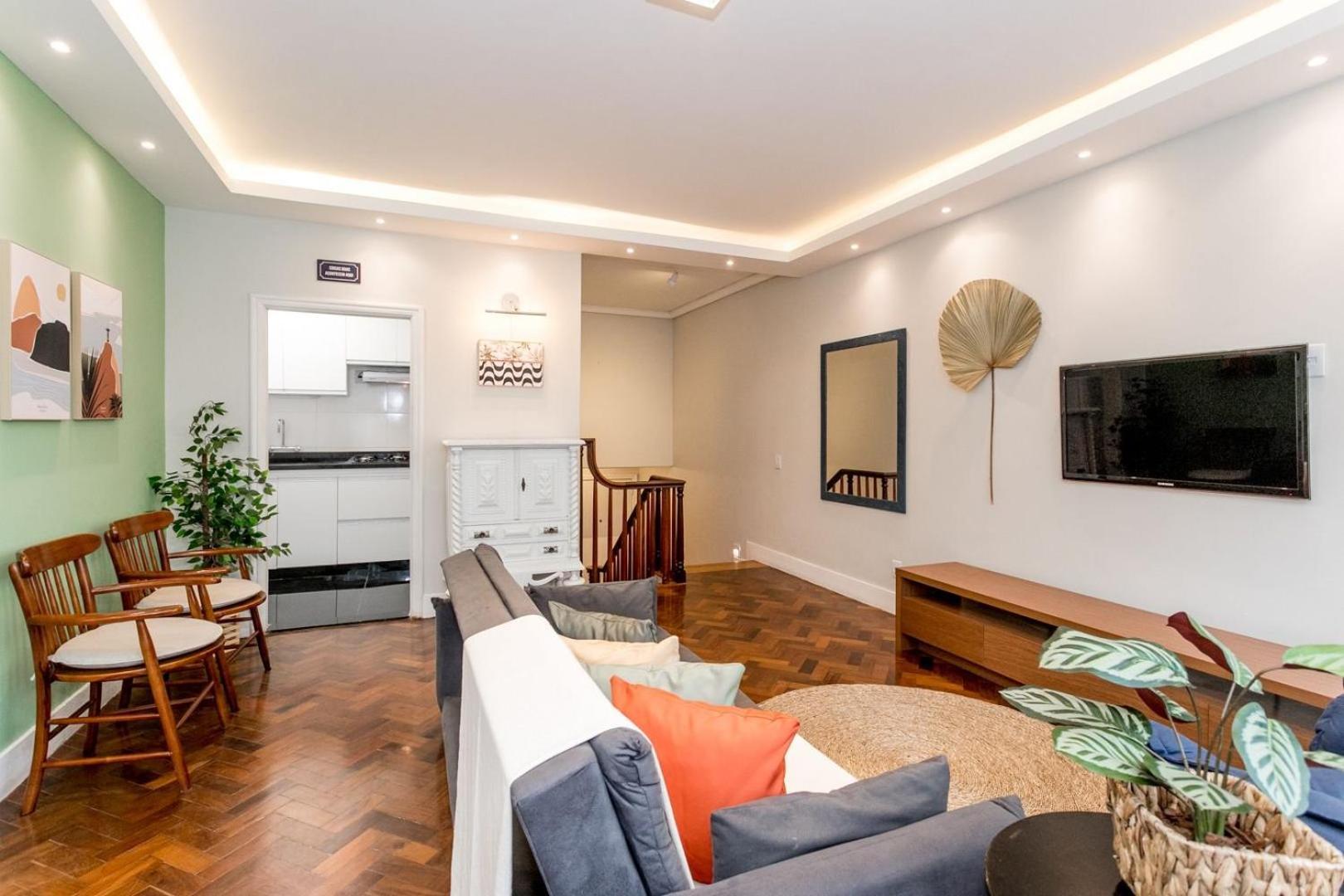 Apartamento Duplex A 80m Da De Copacabana | Rpu 72/811